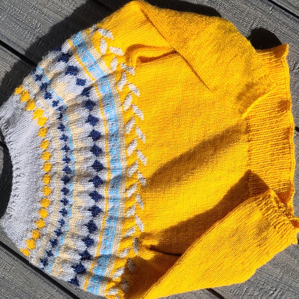 Hand knisweater kids size 6-8